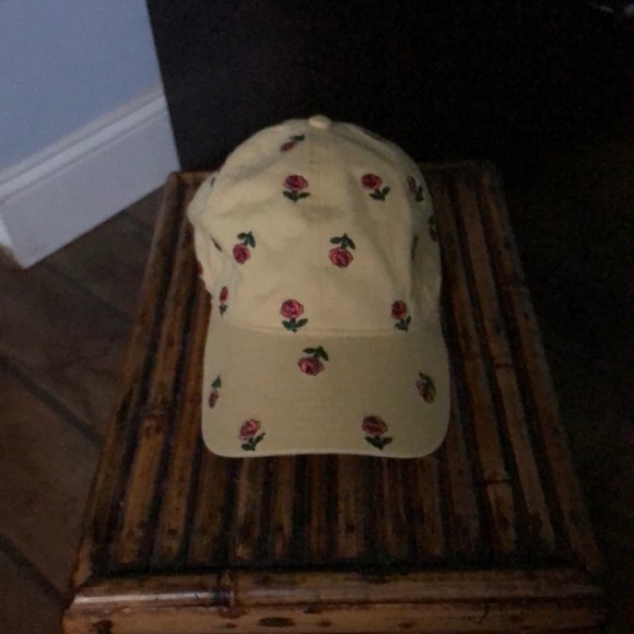 Yellow Hat with Red Roses - Picture 3 of 3